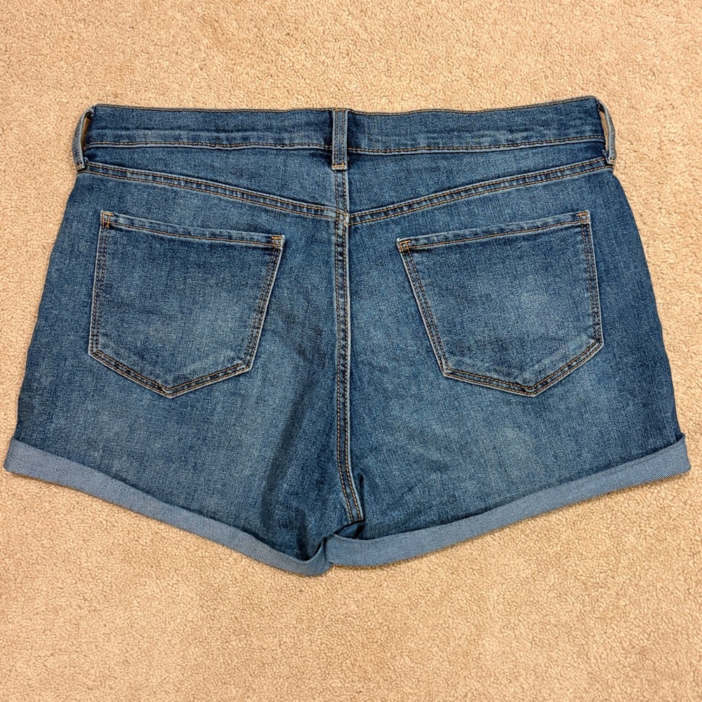 Old Navy Blue Denim Shorts Womens Size 10 Cuffed Mid Rise Festival Summer Jean - Picture 3 of 11